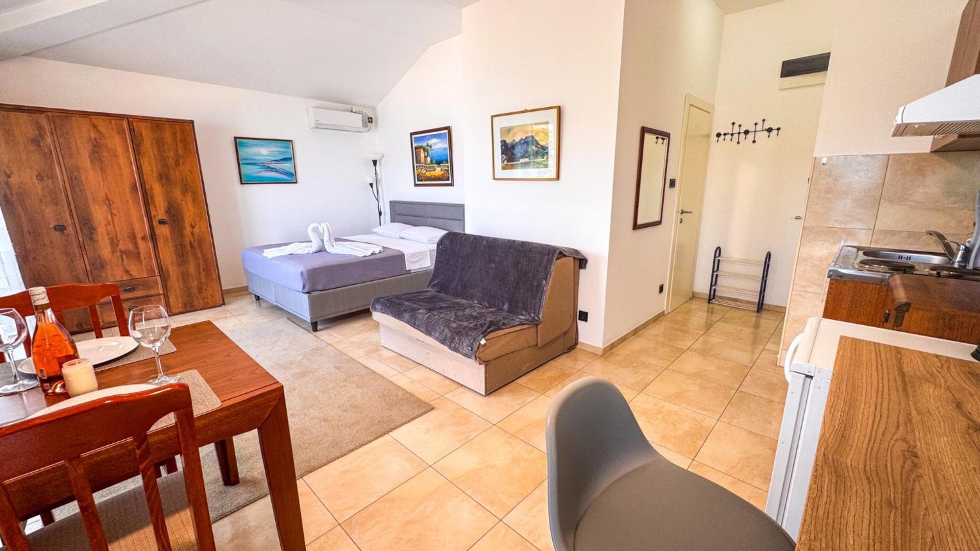 Qumi Apartments Tivat Exterior foto