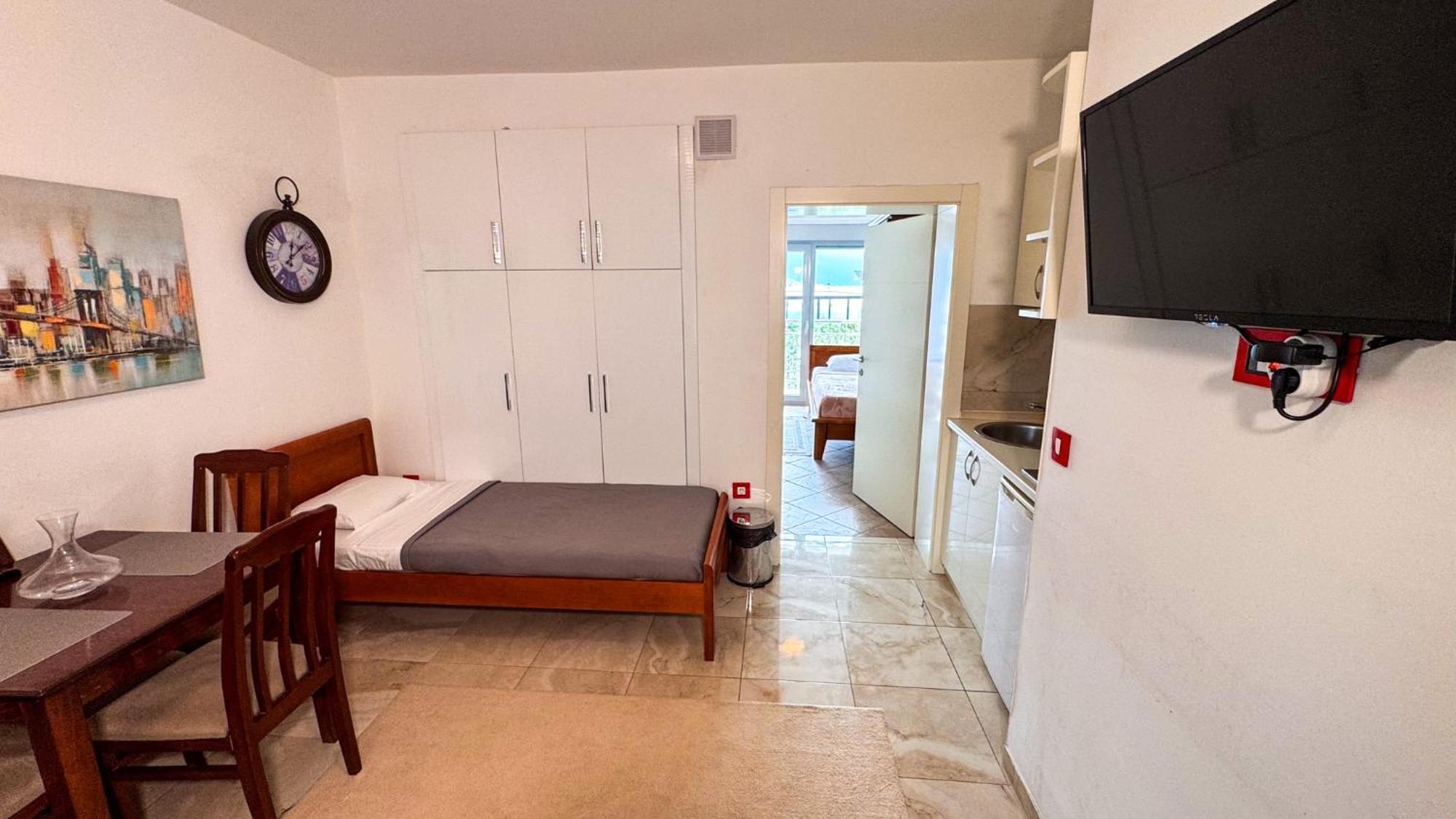 Qumi Apartments Tivat Exterior foto