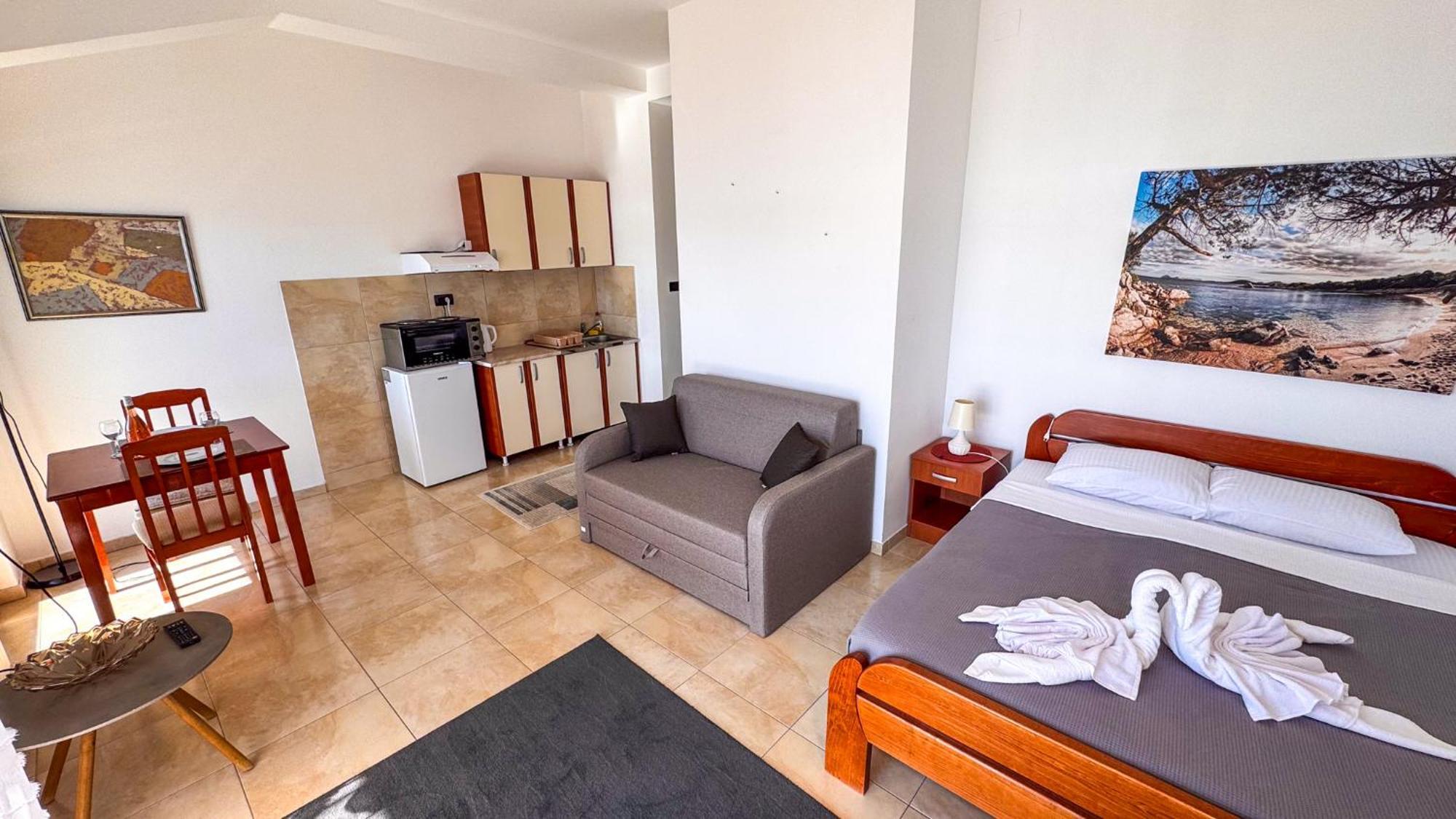 Qumi Apartments Tivat Exterior foto